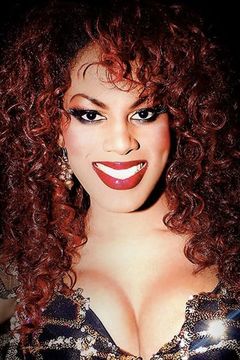 Roxy Wood interpreta Sinammon