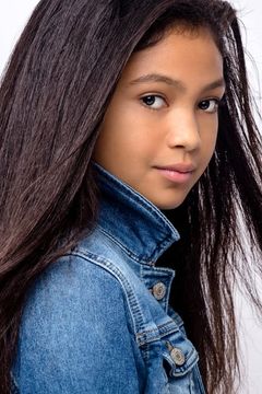 Eliana Su'a interpreta Sam Hobbs