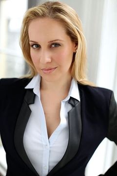 Kelly Karbacz interpreta Judy