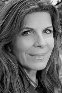 Claudia Wenzel interpreta Corinna Franke