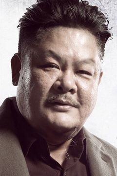 Lam Suet interpreta Kung