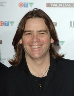 Alan Doyle interpreta Allan A'Dayle