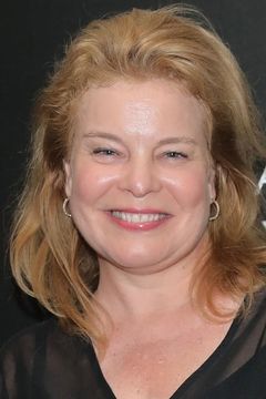 Catherine Curtin interpreta C-Team