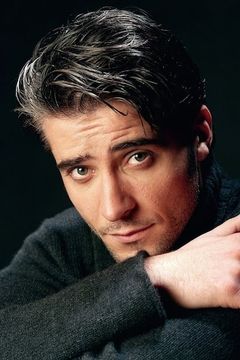 Goran Visnjic interpreta Luka Kovac
