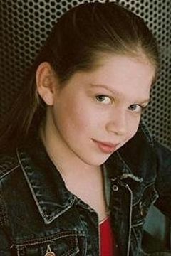 Hannah Fleming interpreta School Girl