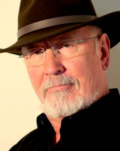 David Fellowes interpreta Respectable Man