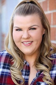 Ashley Fink interpreta Melody