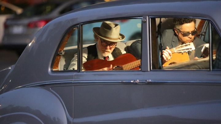 Una scena tratta dal film The King - Luci ed ombre del Re