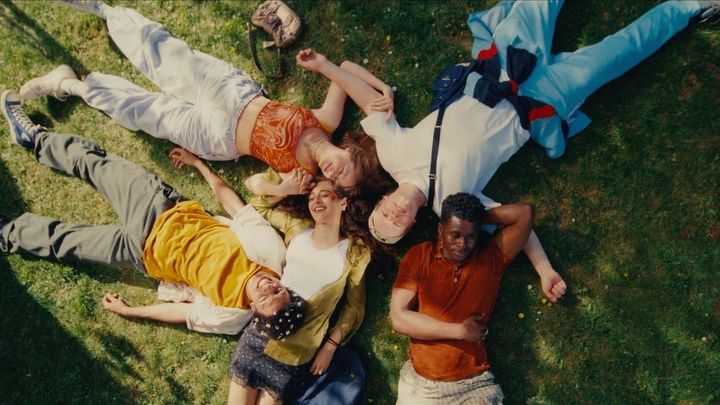 Una scena tratta dal film Last Swim