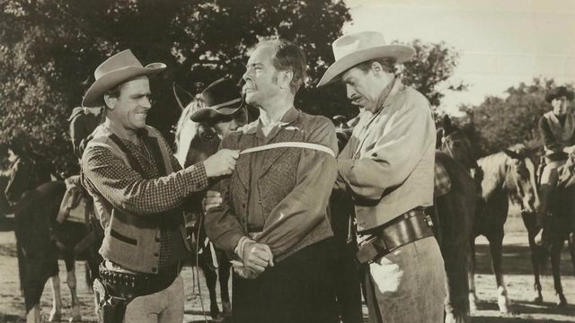 Una scena tratta dal film Pistole calde a Tucson