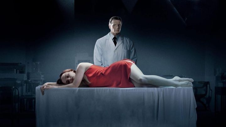 Una scena tratta dal film After.Life