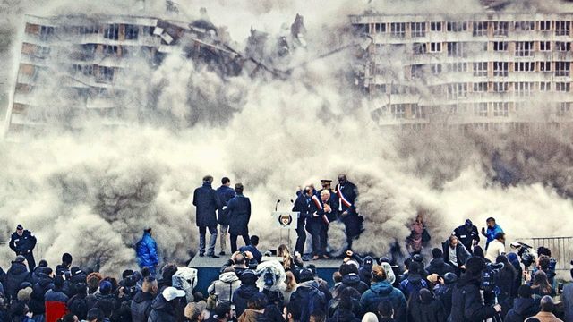 Una scena tratta dal film Gli indesiderabili
