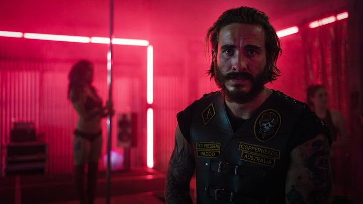 Una scena tratta dal film Outlaws - Uno per cento