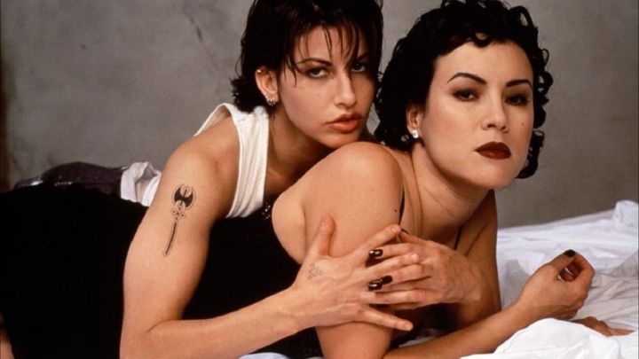 Una scena tratta dal film Bound - Torbido inganno