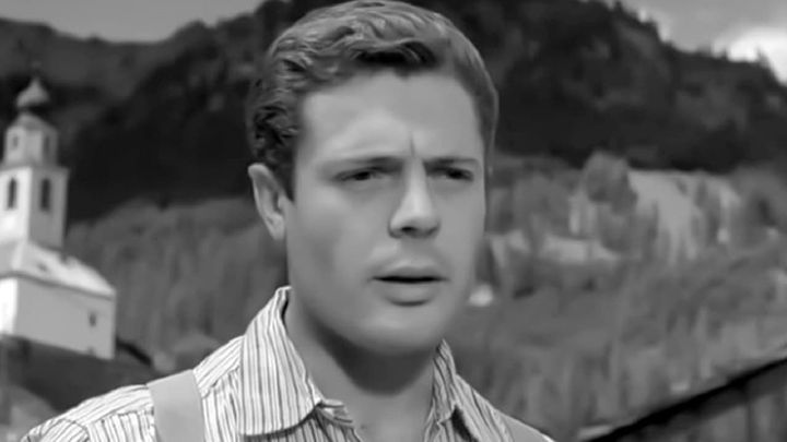 Una scena tratta dal film Penne nere