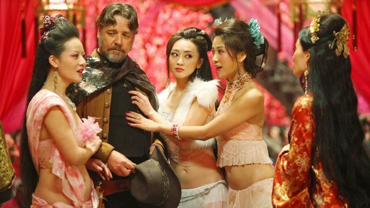 Una scena tratta dal film L'uomo con i pugni di ferro