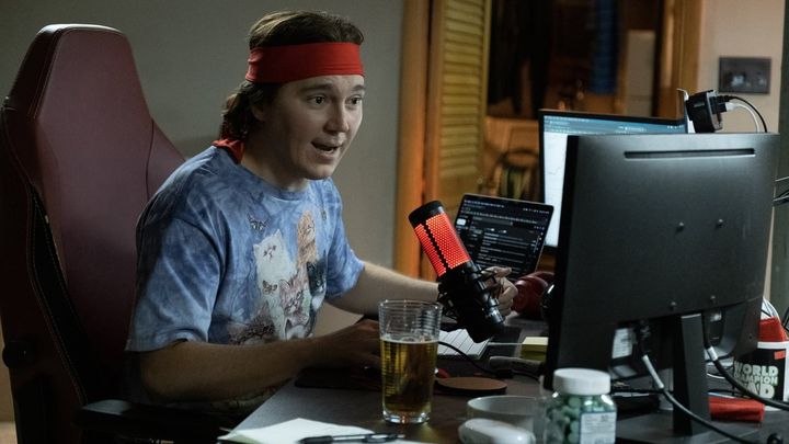 Una scena tratta dal film Dumb Money – Non chiamateli Sprovveduti