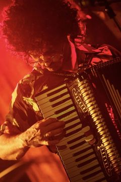 Locandina Weird: The Al Yankovic Story