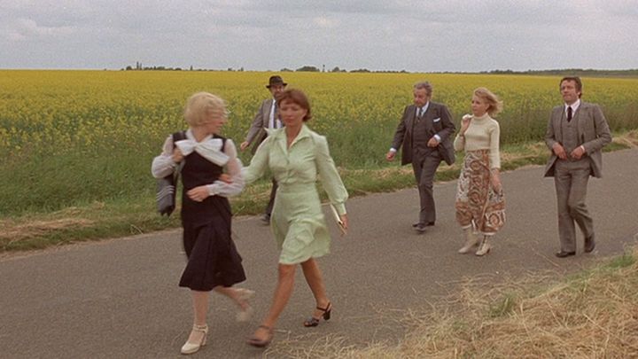 Una scena tratta dal film Il fascino discreto della borghesia