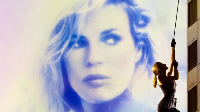 Una scena tratta dal film Una bionda tutta d'oro