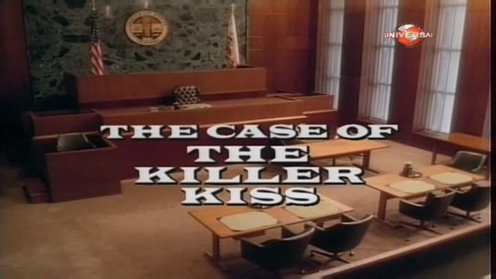 Una scena tratta dal film Perry Mason - Il bacio che uccide