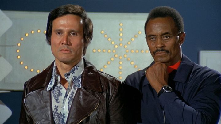 Una scena tratta dal film La mala ordina