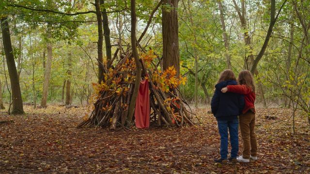 Una scena tratta dal film Petite Maman - Als wir Kinder waren