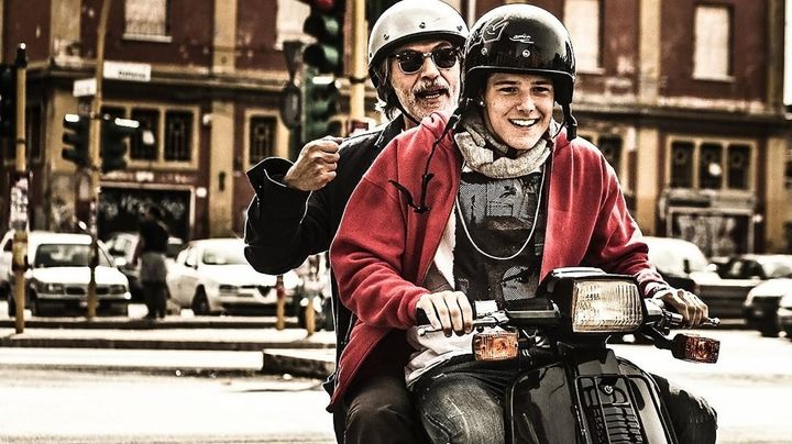 Una scena tratta dal film Scialla! (Stai sereno)