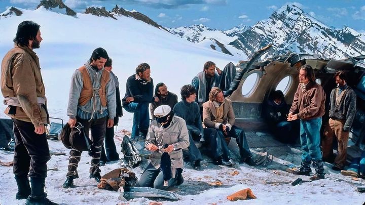 Una scena tratta dal film Alive - Sopravvissuti