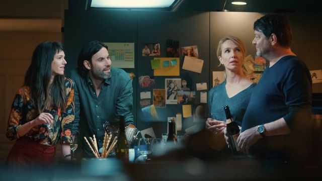 Una scena tratta dal film I vicini del piano di sopra