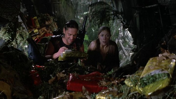 Una scena tratta dal film All'inseguimento della pietra verde