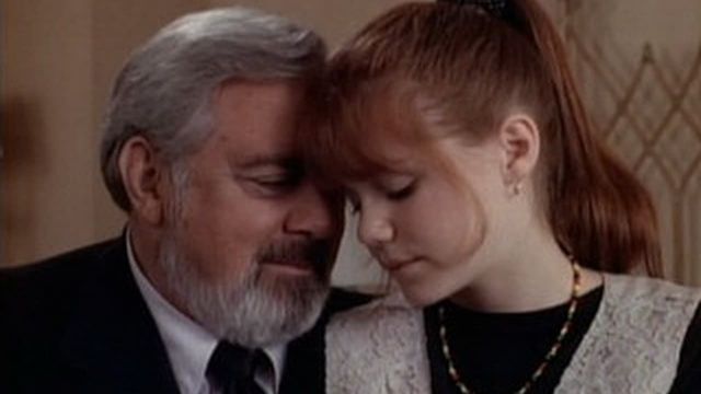 Una scena tratta dal film Perry Mason: Una ragazza intraprendente