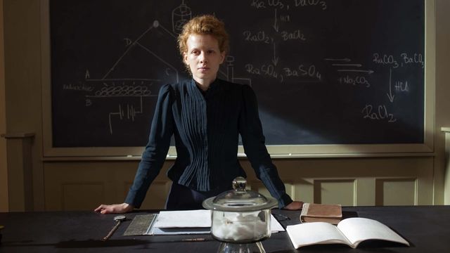 Una scena tratta dal film Marie Curie