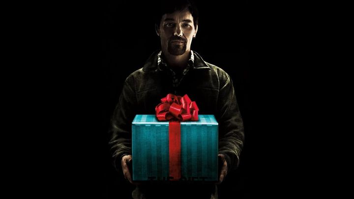 Una scena tratta dal film Regali da uno sconosciuto - The Gift