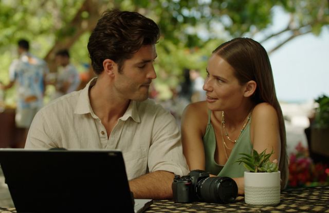 Una scena tratta dal film L'amore indica la via