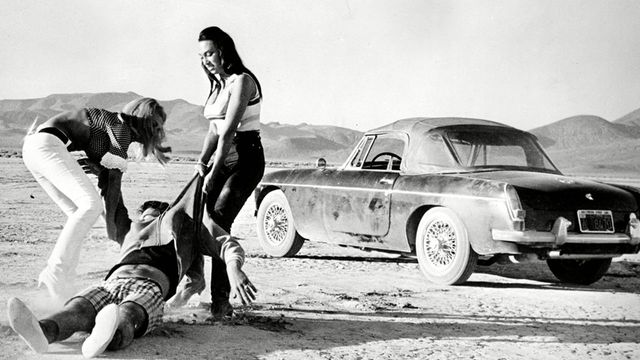 Una scena tratta dal film Faster, Pussycat! Kill! Kill!