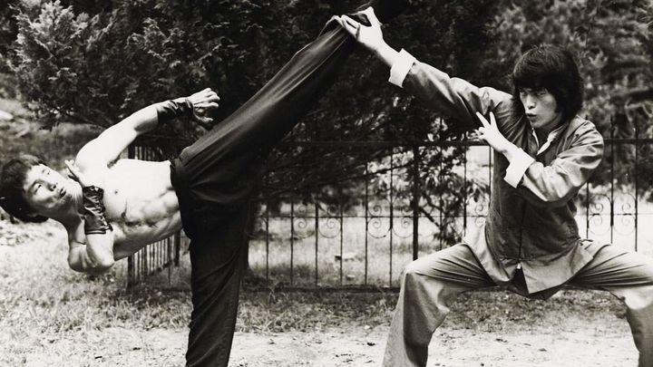 Una scena tratta dal film L'ultima sfida di Bruce Lee