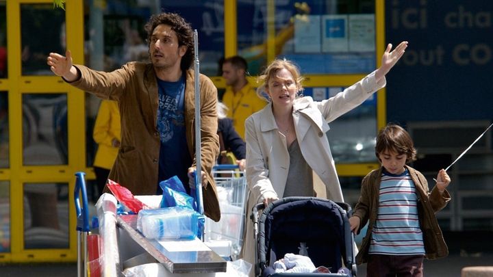 Una scena tratta dal film Troppo amici