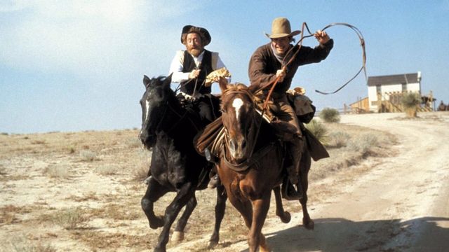 Una scena tratta dal film Scusi, dov'è il West?