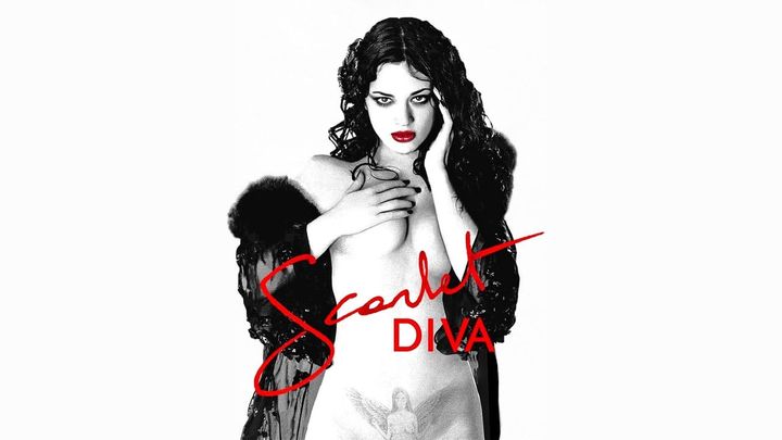 Una scena tratta dal film Scarlet Diva