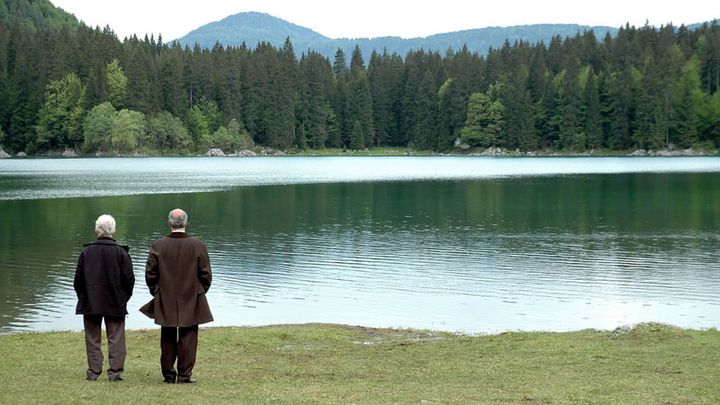 Una scena tratta dal film La ragazza del lago