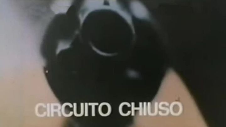 Una scena tratta dal film Circuito chiuso