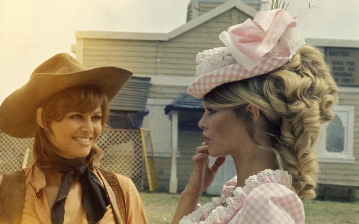 Una scena tratta dal film Le pistolere