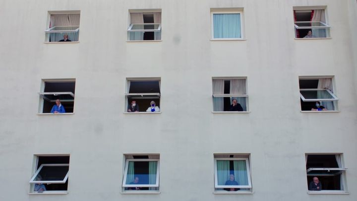 Una scena tratta dal film Le mura di Bergamo