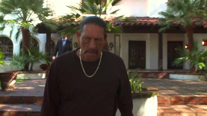 Una scena tratta dal film Revenge - Vendetta privata