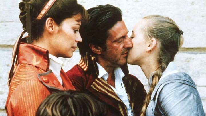 Una scena tratta dal film Sade - Segui l'istinto