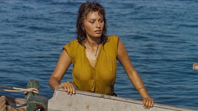Una scena tratta dal film Il ragazzo sul delfino