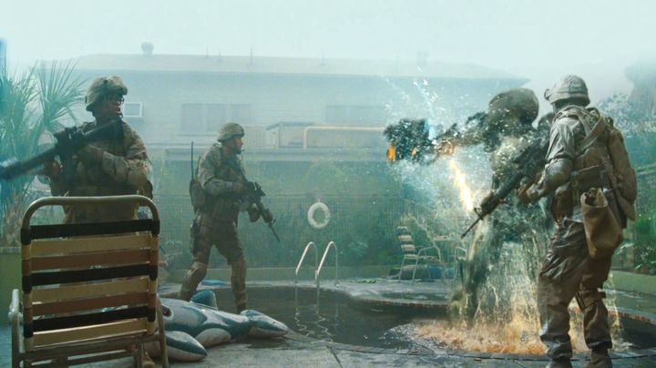 Una scena tratta dal film Battle of Los Angeles