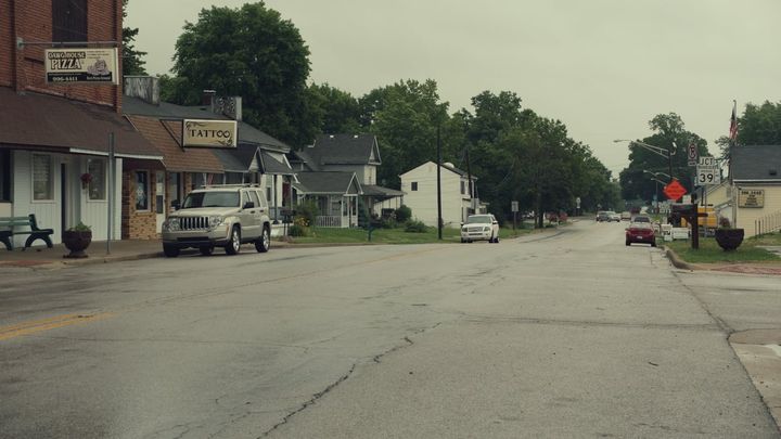Una scena tratta dal film Monrovia, Indiana