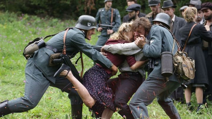 Una scena tratta dal film Max e Helene - Un amore nella follia del nazismo